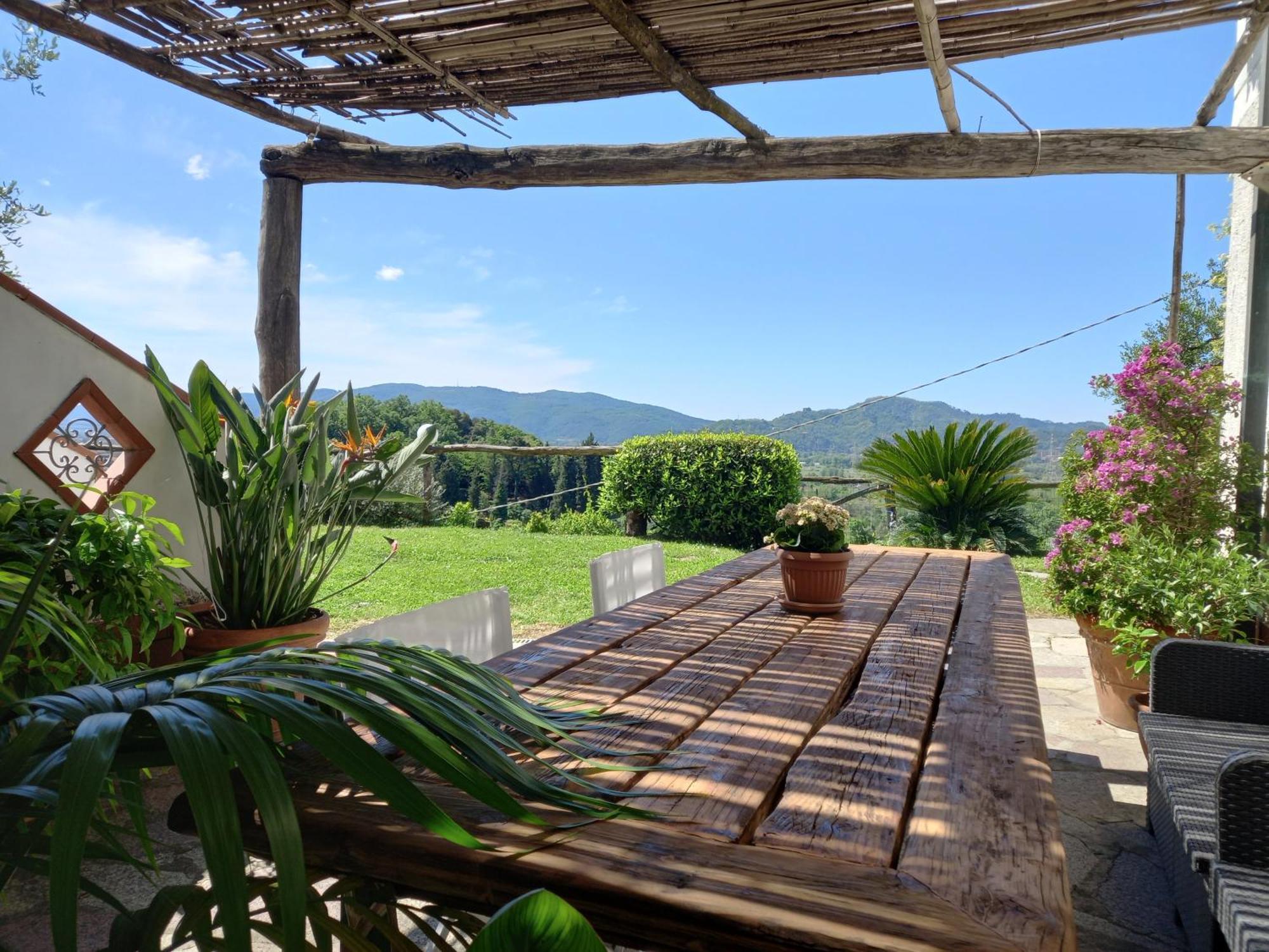 Il Colle Della Brina Hotell Sarzana Exteriör bild