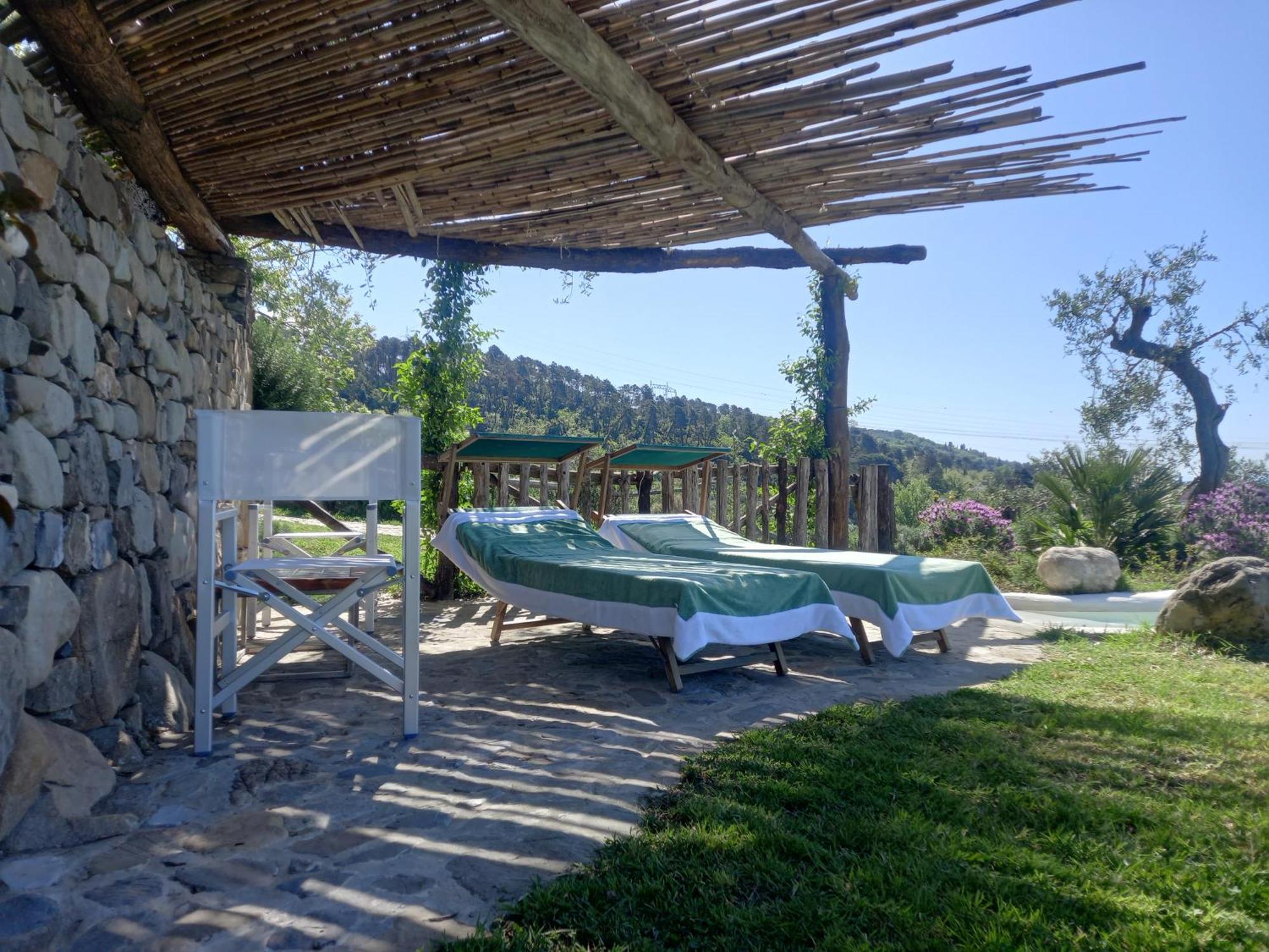 Il Colle Della Brina Hotell Sarzana Exteriör bild
